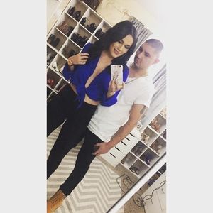 Meet your Posher, Dania